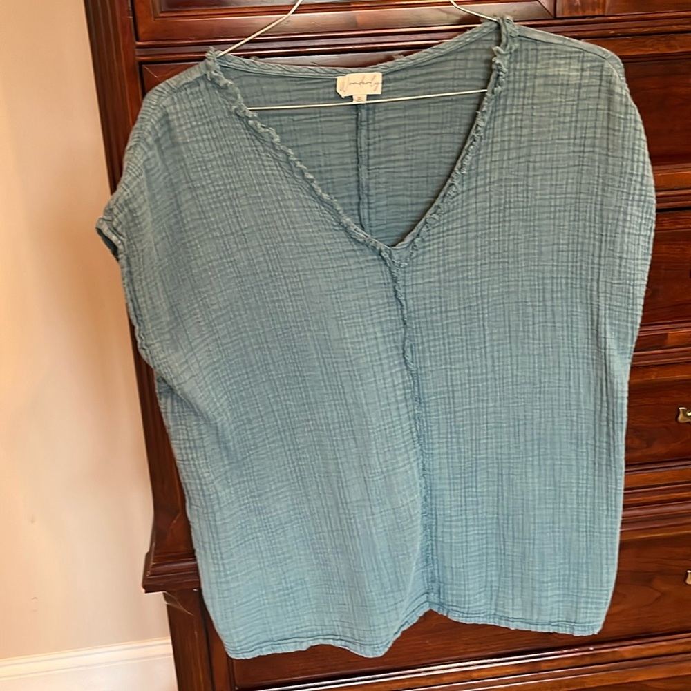 Wonderly gauzy cotton top